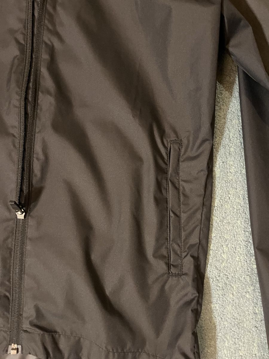 Decathlon Giacche: Schwarze Kipsta wasserdichte Regenjacke – Nuovo (secondo la descrizione) da Sachseln venduto da suruam01 3