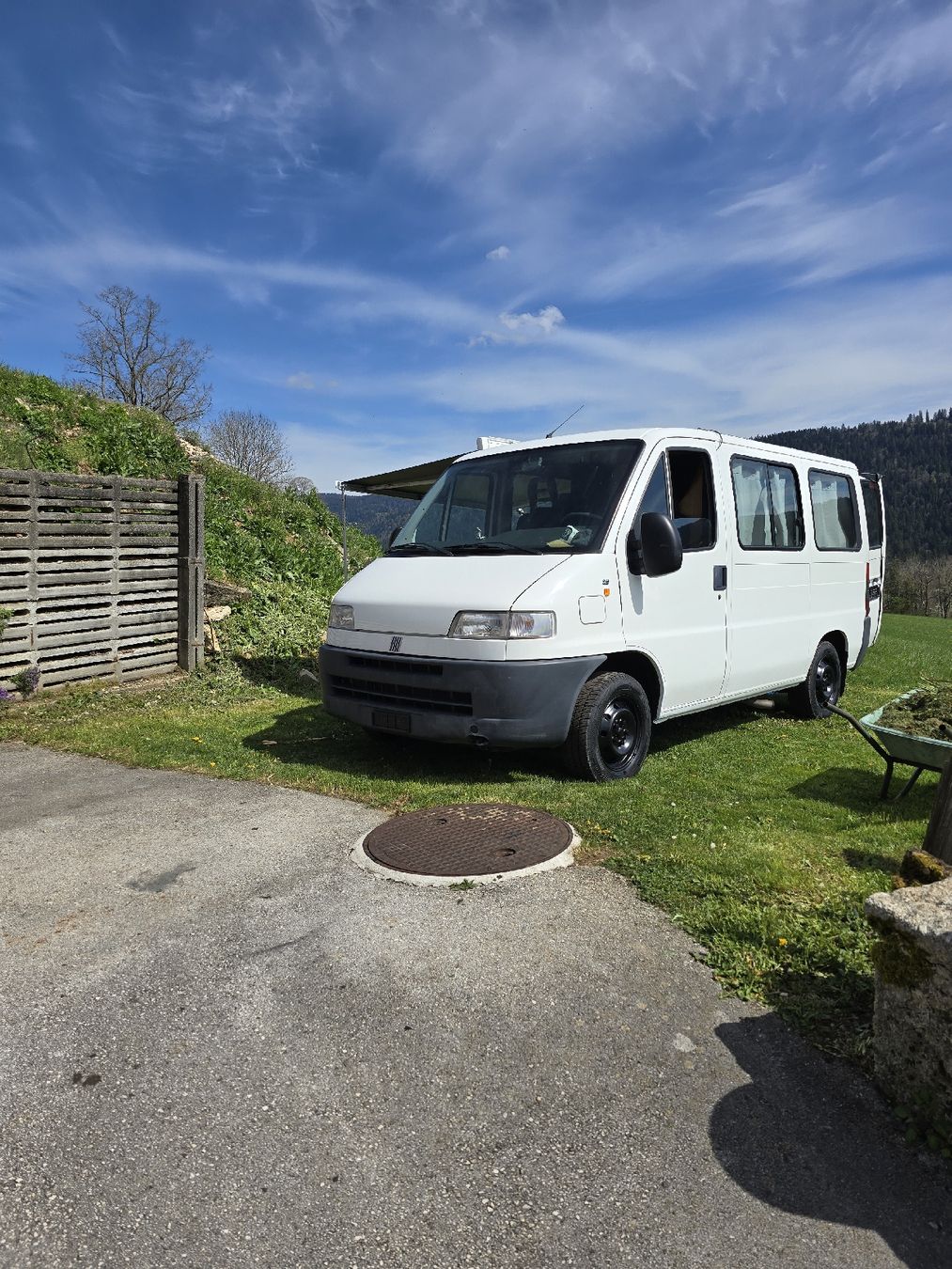 Véhicules de camping: vanne aménagé 164000 kilomètres – D'occasion à Couvet par Pnobsy25 6