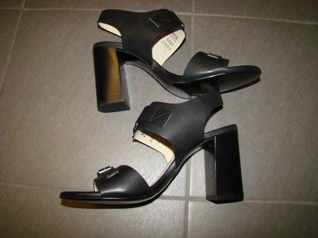 Scarpe da donna: sandale en cuir noir, Goldmud – Nuovo e nell'imballaggio originale da Lussery-Villars venduto da pousinete02 2
