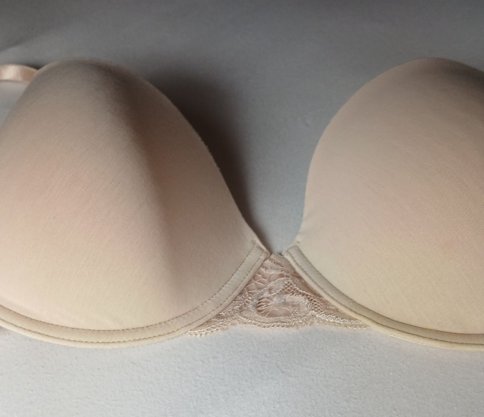 Hanro Altra biancheria intima: HANRO BH GRÖSSE 85 B – Usato da Villa Luganese venduto da luxlady 2