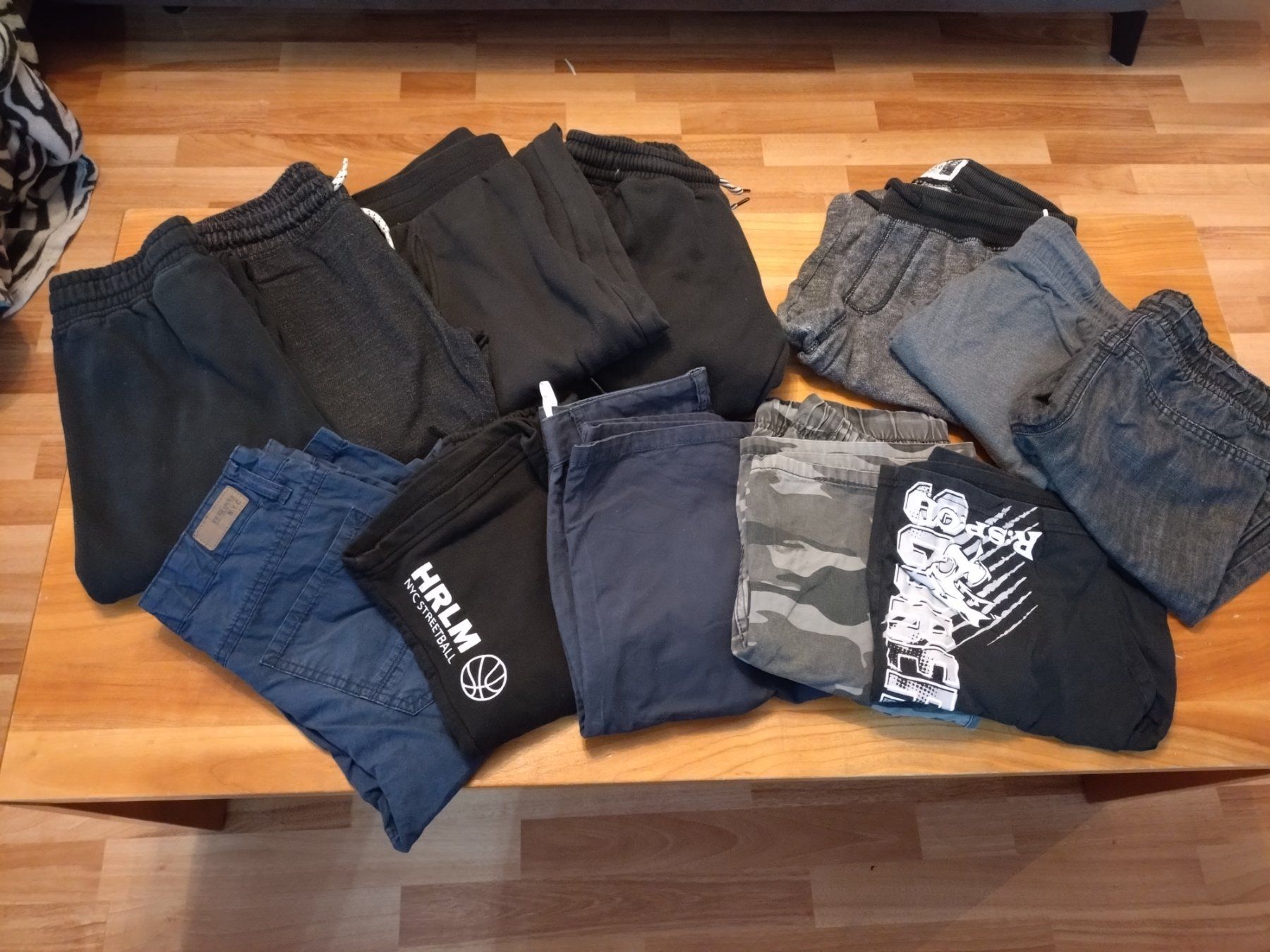 Lotti & Set di vestiti: Kinder Kleider Paket, T-Shirts, Pullover, Gr. 146 – Usato da Hagenbuch ZH venduto da corkel01 3
