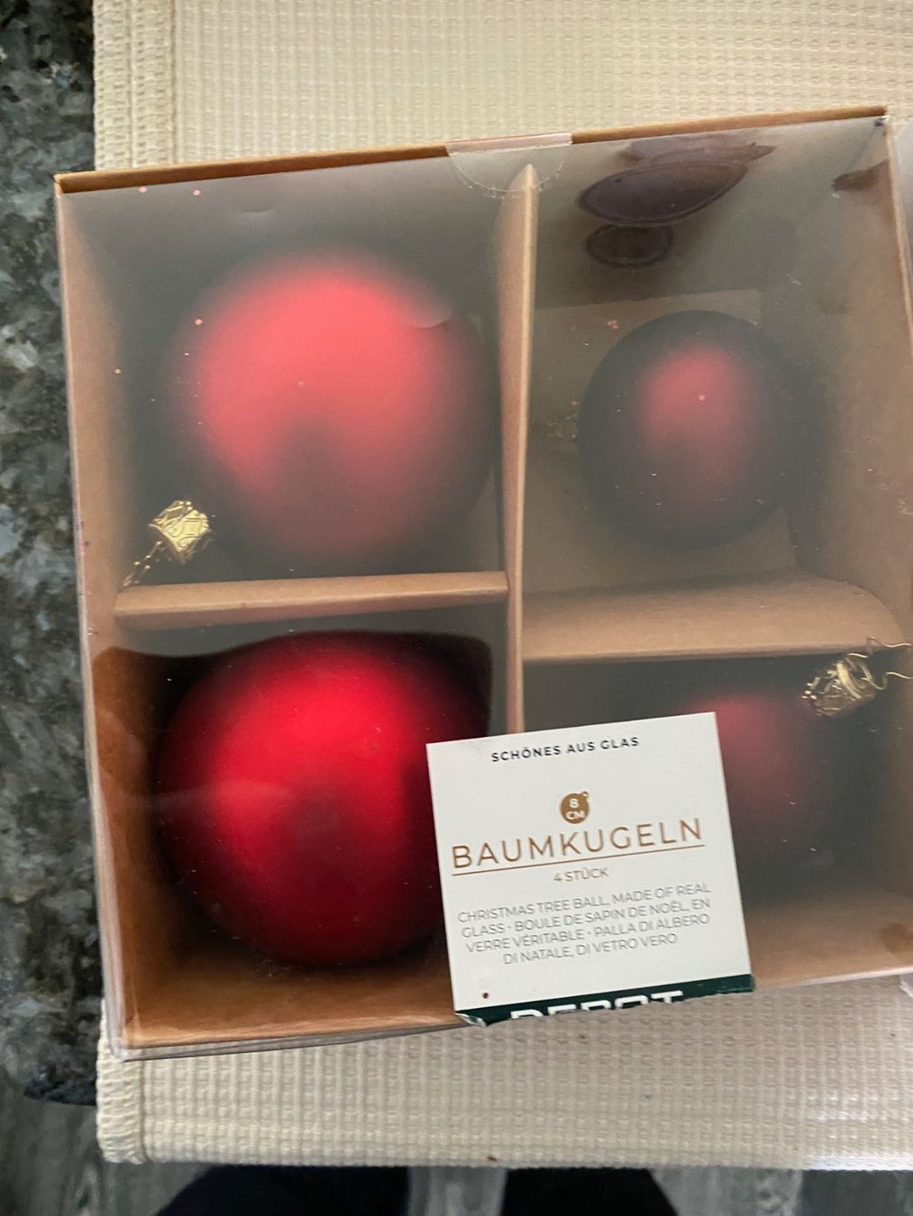 Toutes les décorations: Weihnachtskugeln rot-töne – D'occasion à Allenwinden par Obalu 2
