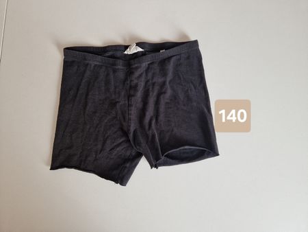 Hose Grösse 140