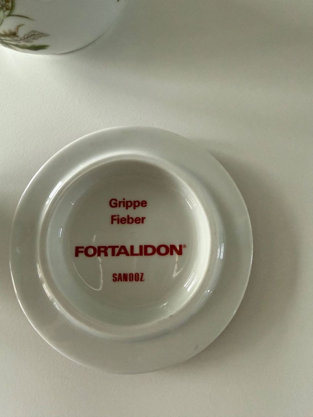 Tazze: Alte Teetasse mit Sieb – Nuovo (secondo la descrizione) da Dällikon venduto da dahi1 4