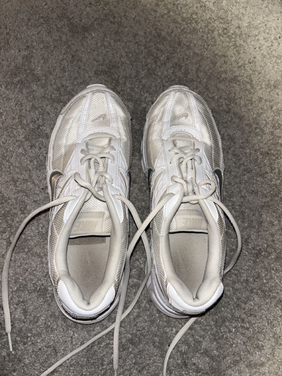 Scarpe da donna: Nike Sneaker – Usato da Kloten venduto da Pc2217 1