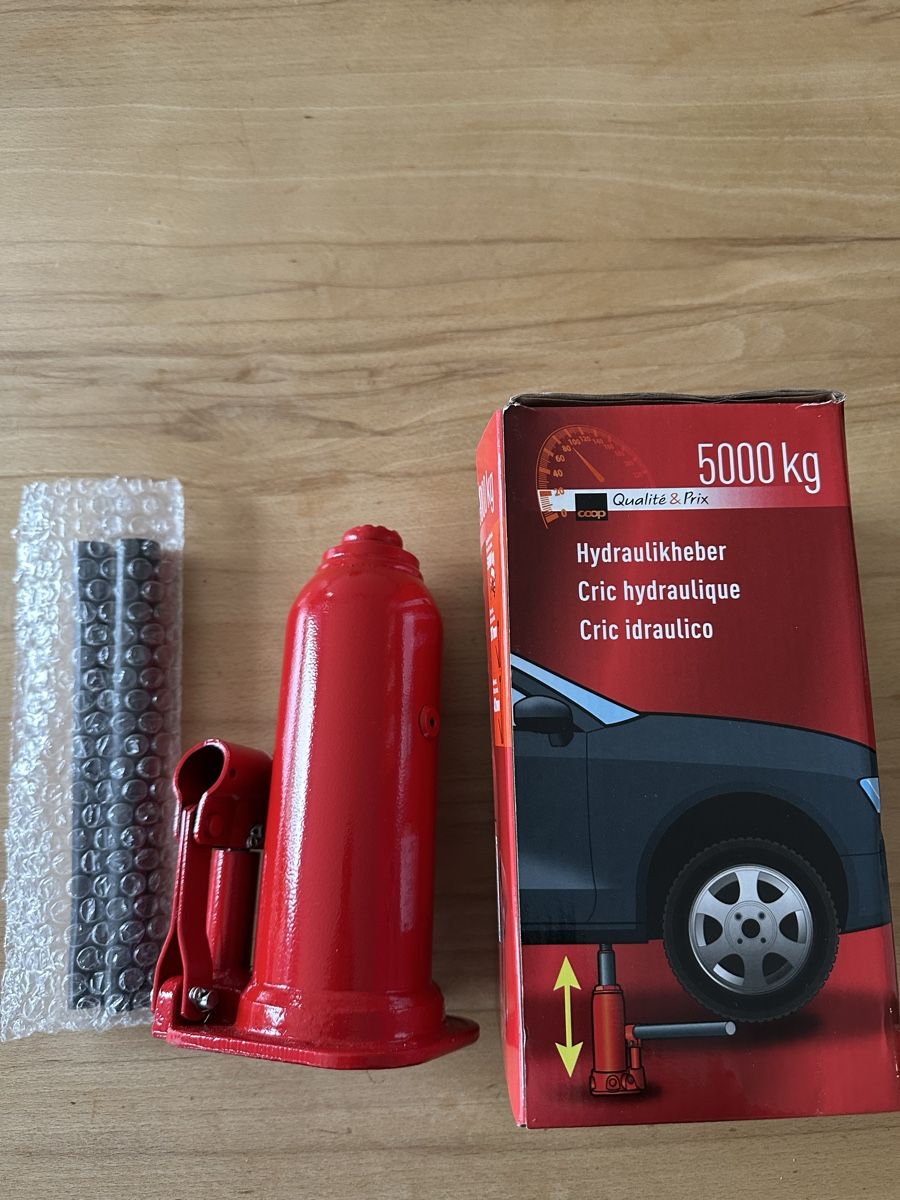 Tutti gli attrezzi: Hydraulikheber für Auto – Nuovo e nell'imballaggio originale da Wigoltingen venduto da Magnusson