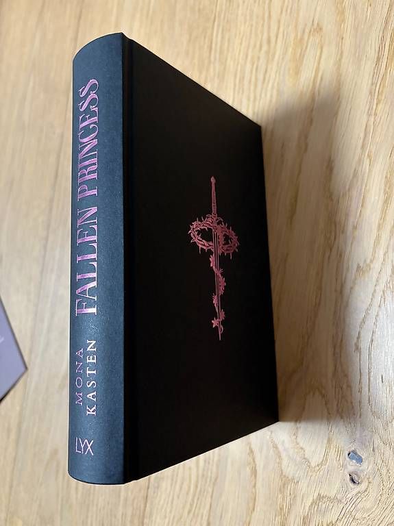 Libri: Fallen Princess von Mona Kasten – Usato da Hagendorn venduto da Sabi007 3