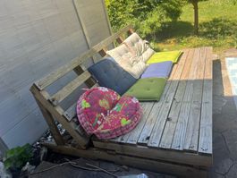 Gratis Paletten-Gartenlounge – DIY Projekt