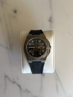 Ungetragene Uhr aus Damaskusstahl