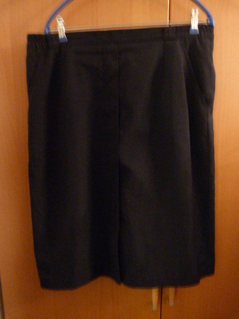 Röcke: Rock Goloix Modell, Gr. 44, dunkelblau – Gebraucht aus Nunningen von Fashion-Ave51