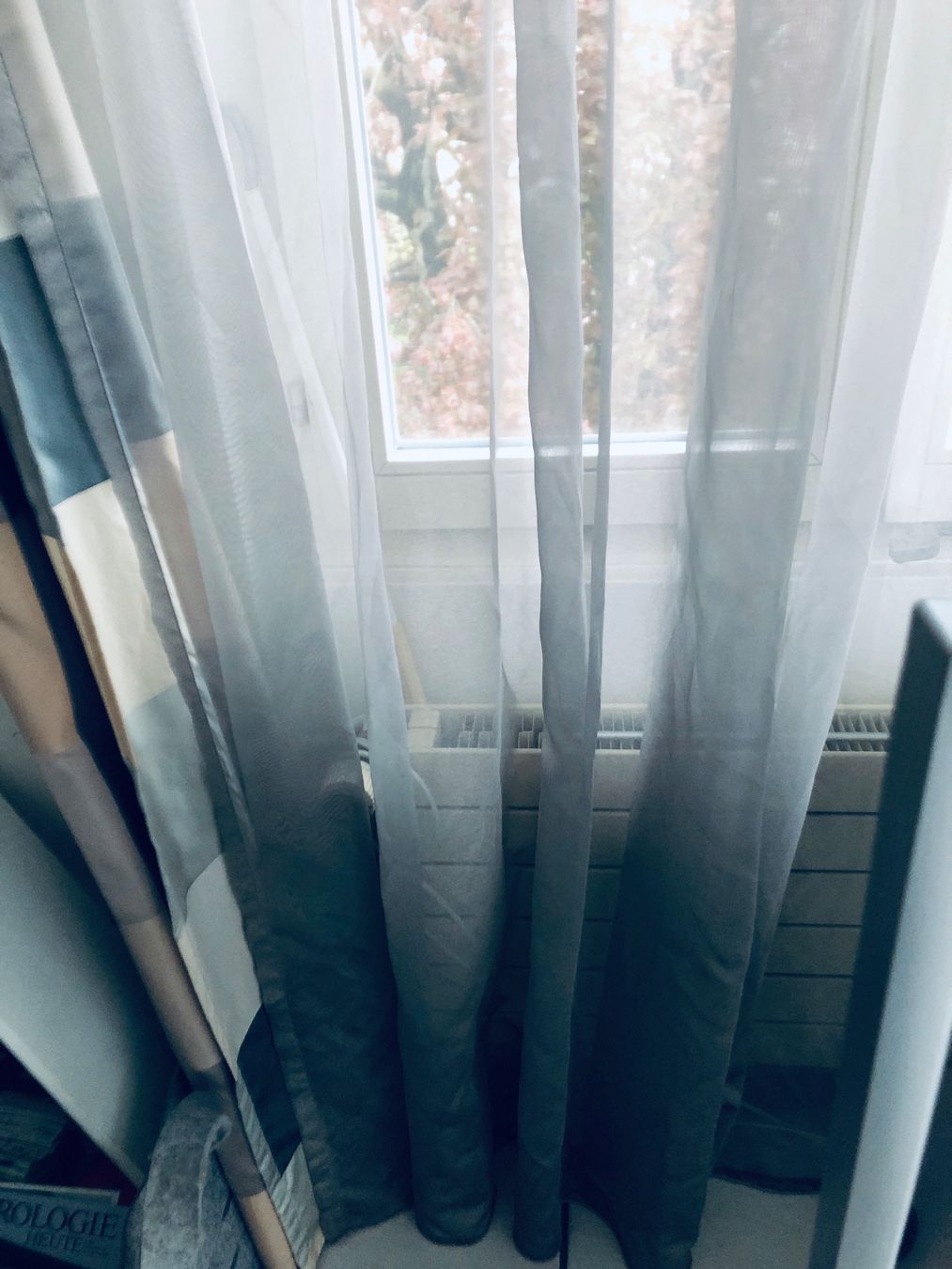 Vorhänge: Vorhänge grau transparent, leichte Sommergardinen – Gebraucht aus Arlesheim von leyRum4.5 7