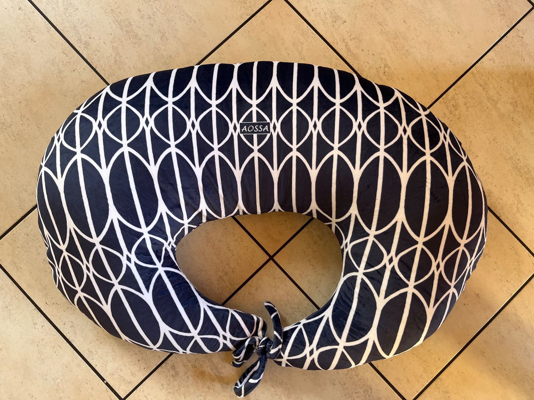 Cuscini: Coussin Aossa /  Kissen Aossa – Nuovo e nell'imballaggio originale da Châtel-St-Denis venduto da Vaillant1