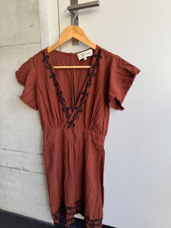 Kleid mit Stickerei von Cleobella