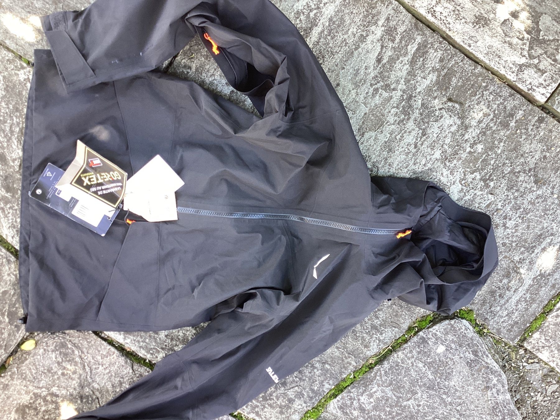 Salewa Giacche: Salewa Goretex Outdoorjacke – Nuovo (secondo la descrizione) da Flüelen venduto da ne08