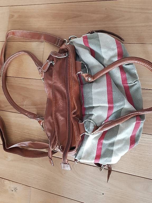 Sacs: Tasche – D'occasion à Vaz/Obervaz par ris_d52c 1