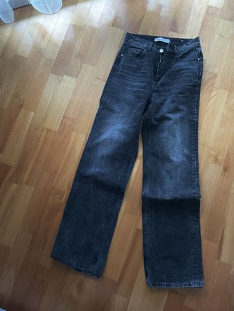 ZARA Jeans, Gr. 34, Straight Leg, High-Waist, grau/schwarz