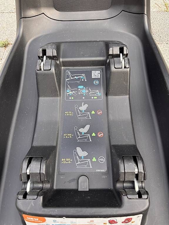 Seggiolini per auto: Isofix Station MaxiCosi – Usato da Ortschwaben venduto da mr_official 3