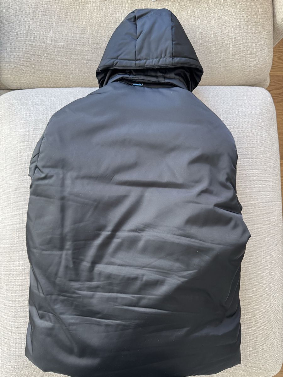 Prada Giacche: Prada Wendbare Jacke aus Re-Nylon Größe M – Usato da Altendorf venduto da FF_26 1