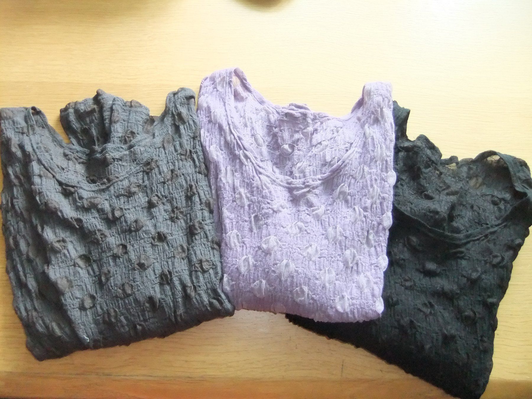Lotti di vestiti: 3 lässige Blusen One Size – Usato da Schleitheim venduto da cabrio58