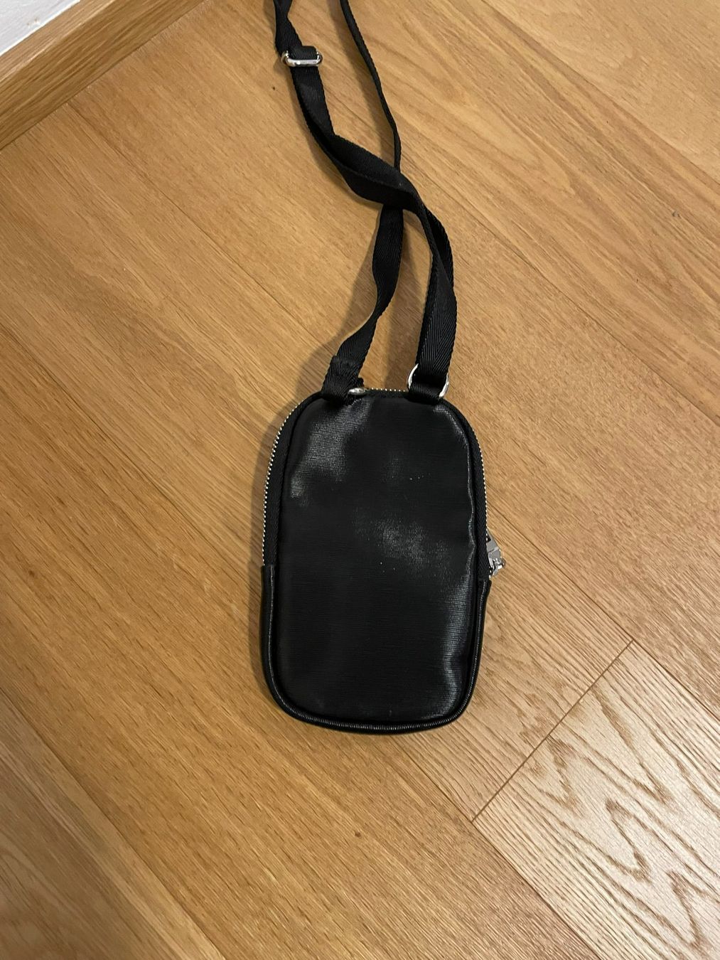 Zara Borse: ZARA Handy Umhängetasche schwarz – Usato da Bottmingen venduto da oskarsgm 1