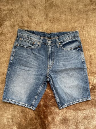 Levi's 511 Denim Shorts, Grösse W34, neuwertig für Sommer!