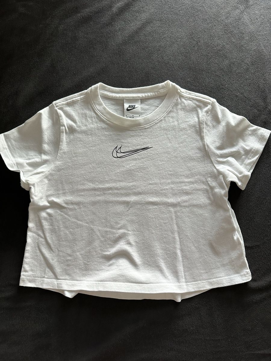 Nike Blusen, T-Shirts & Tops: Nike t-shirt court – Neu (gemäss Beschreibung) aus Sion von nao_2cg5