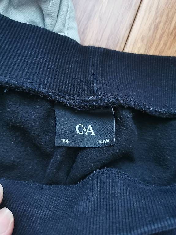 Lotti & Set di vestiti: Kleiderpaket 164, Jeans & Trainerhose – Usato da Tägerschen venduto da mamirockt 1