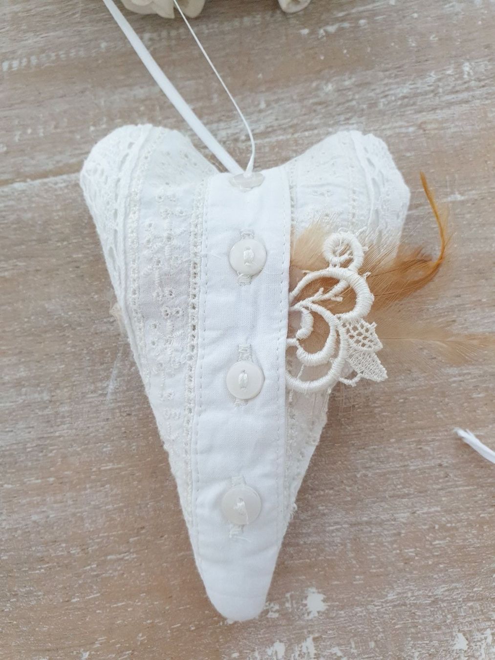 Tutte le decorazioni: Geschenk Herz Muttertag Vintage Spitze Stoffherz Liebe – Nuovo e nell'imballaggio originale da Gossau ZH venduto da Goes05
