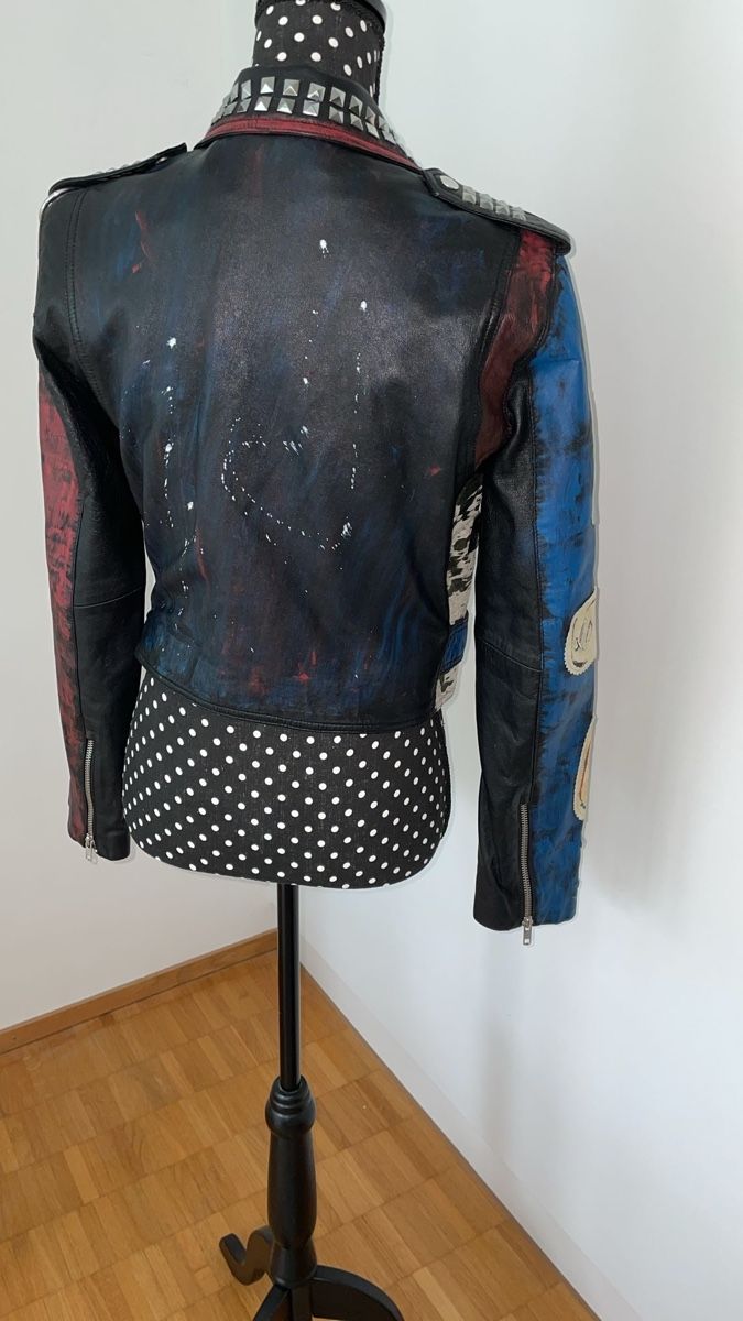 Giacche: Echtleder Bikerjacke Patchwork Nieten Grösse S – Nuovo (secondo la descrizione) da Zürich venduto da enjoyxvintage 3