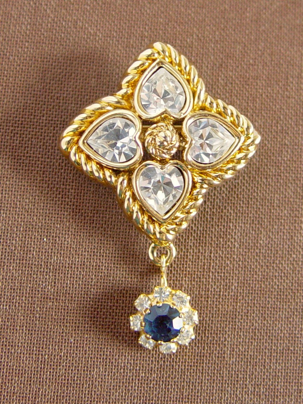 Gablonzer Spille & Fermagli: Vintage Modeschmuck Brosche vergoldet – Usato da Henggart venduto da elsternwerk
