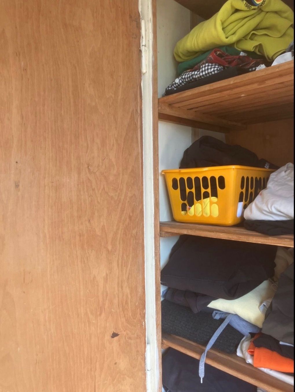Armadi: Schrank Retro Design 40er Holz – Usato da Zürich venduto da tbo_2gk8 6