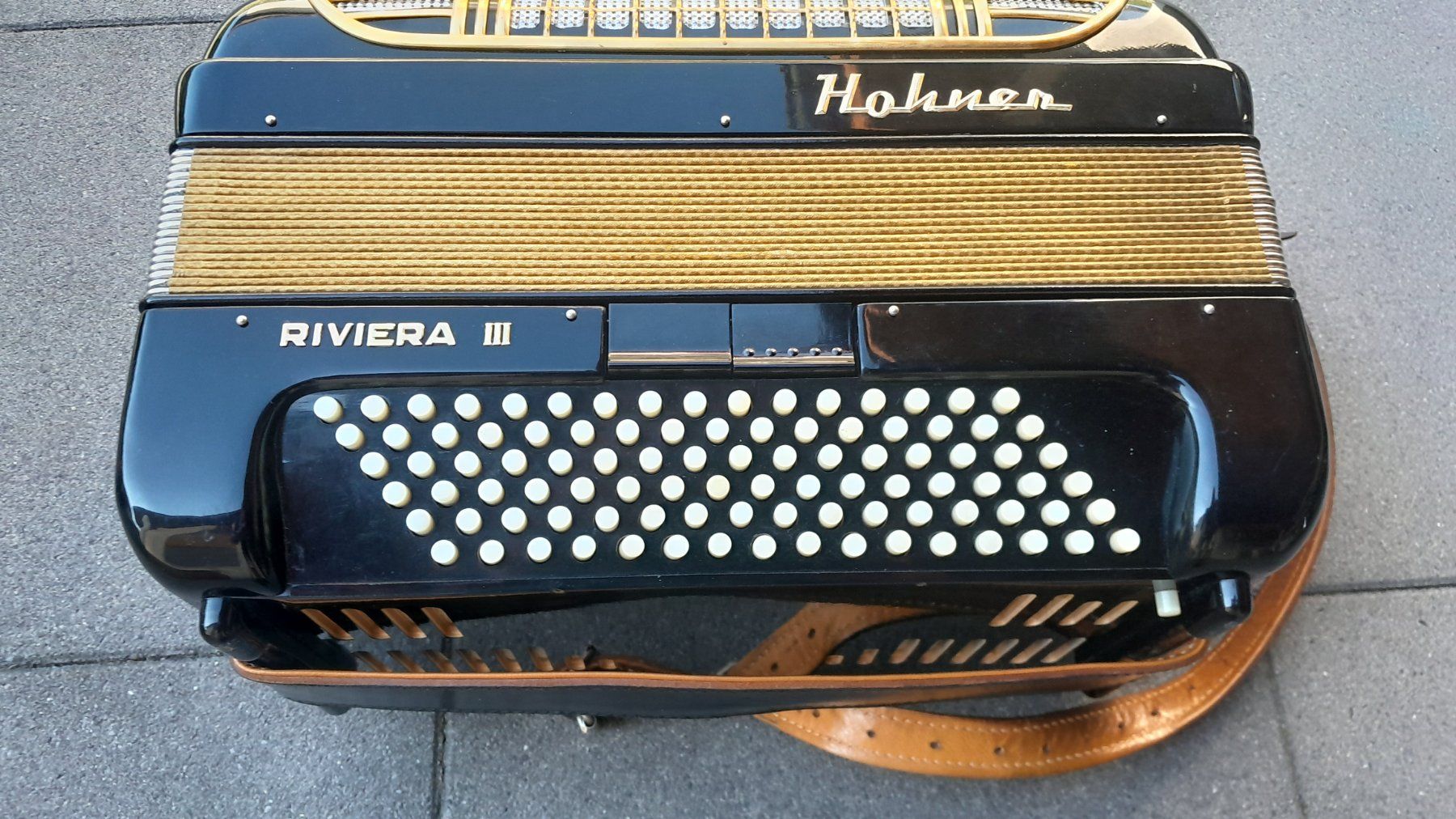 Hohner Musikinstrumente: Handorgel, Hohner, Riviera III – Gebraucht aus Menznau von gronderTK15 1