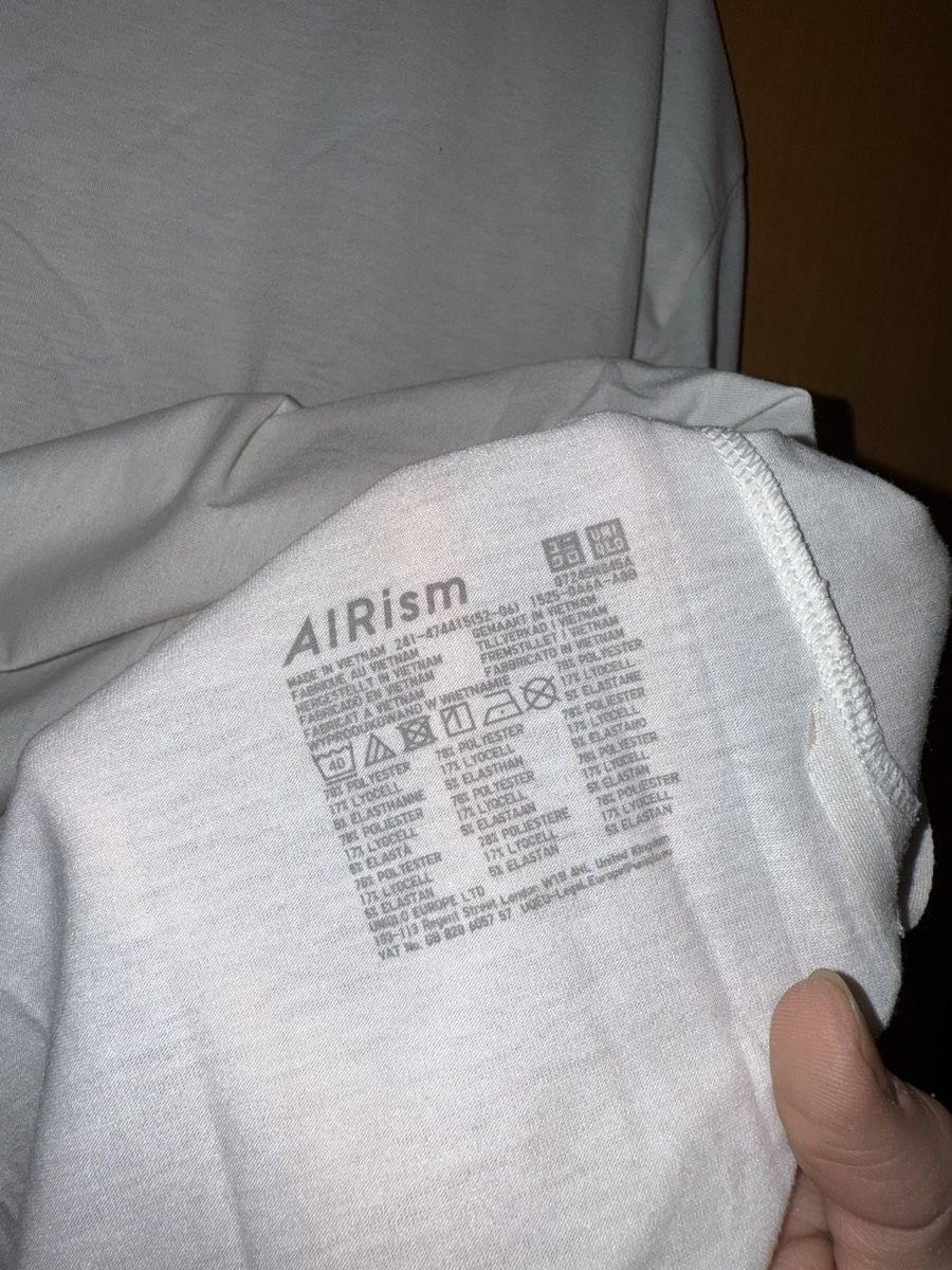 Uniqlo T-shirt: Basic T-shirt Uniqlo Grösse S – Usato da Mörschwil venduto da Seegurke18 2