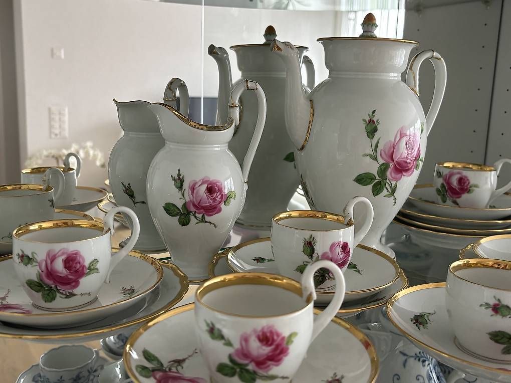 Strumenti musicali: Meissen Service Schwanenhals Griff Rose  – Usato da Adligenswil venduto da adropolis 2
