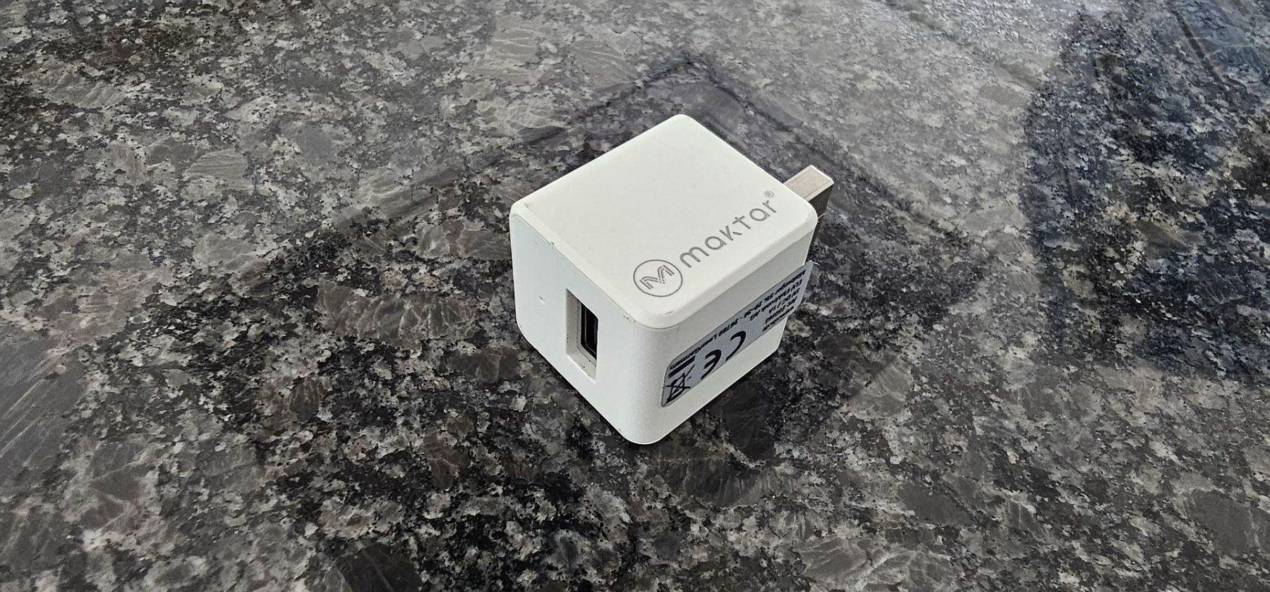 Lecteurs de cartes: ELV Maktar "Qubii" iPhone/iPad Auto-Backup Adapter – Neuf avec emballage d'origine à Igis par Mfsi 2