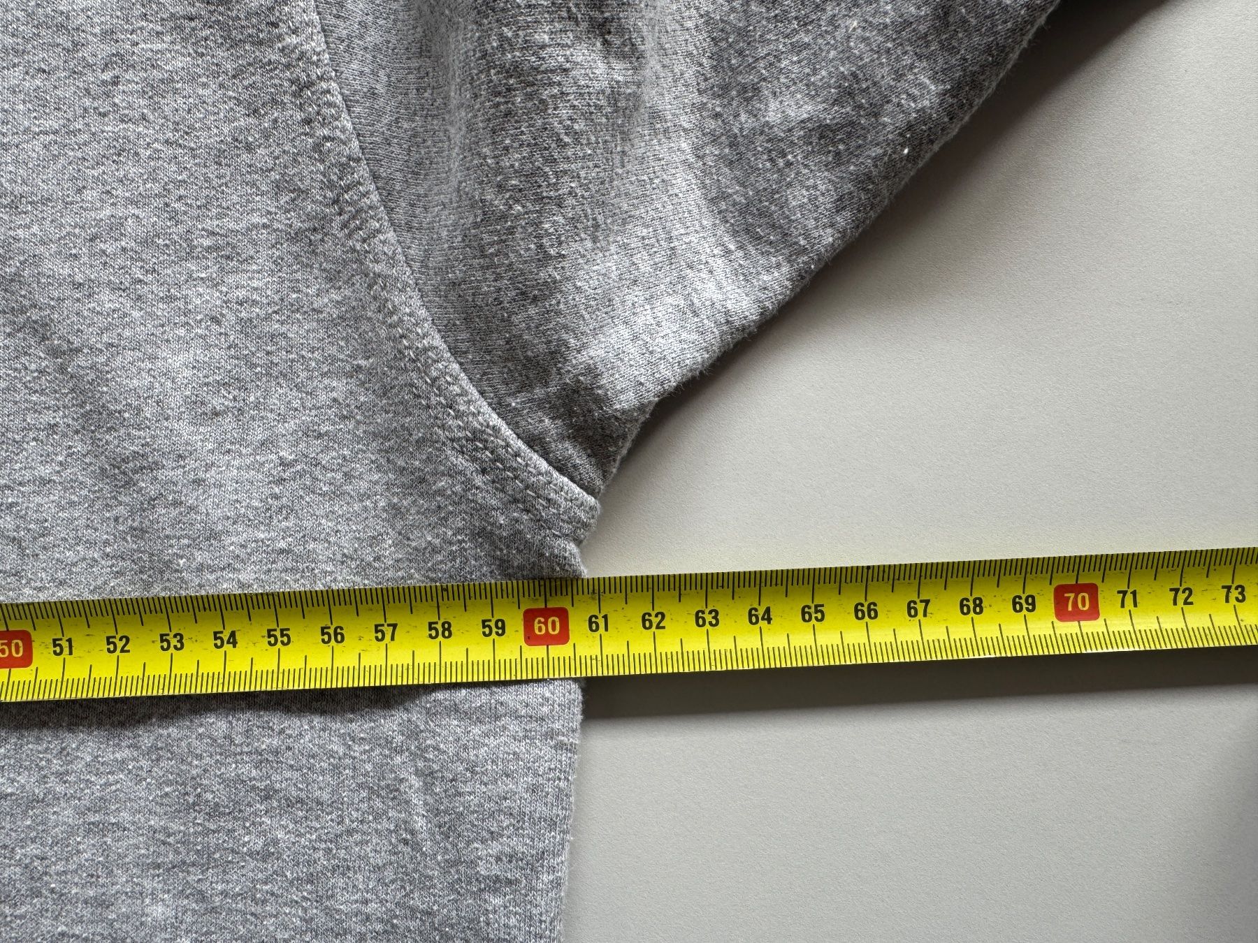 Champion Maglioni & Felpe: Champion Sweatshirt pullover crewneck Sz L – Usato da Neuchâtel venduto da _Easy_to_Find_ 5