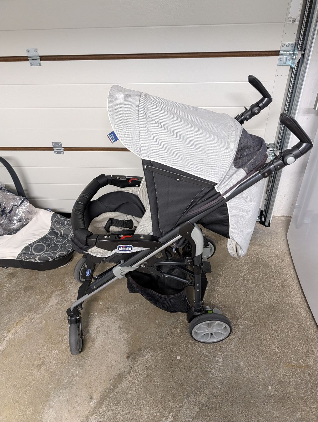 Chicco Carrozzine: Kinderwagen Chicco Living – Usato da Kirchberg SG venduto da sam_5mnw