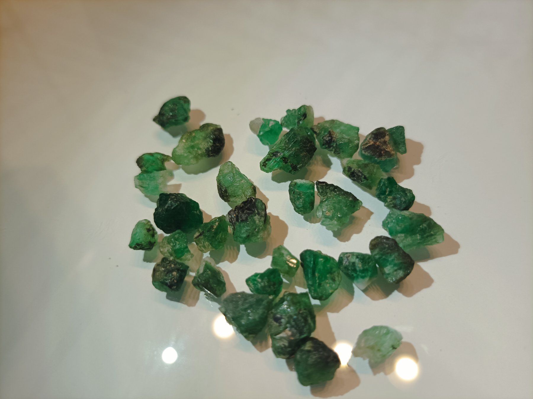 Pietre preziose: 33 Emerald - Brazil - 12.95GR – Nuovo (secondo la descrizione) da Inden venduto da Eduardo883 1
