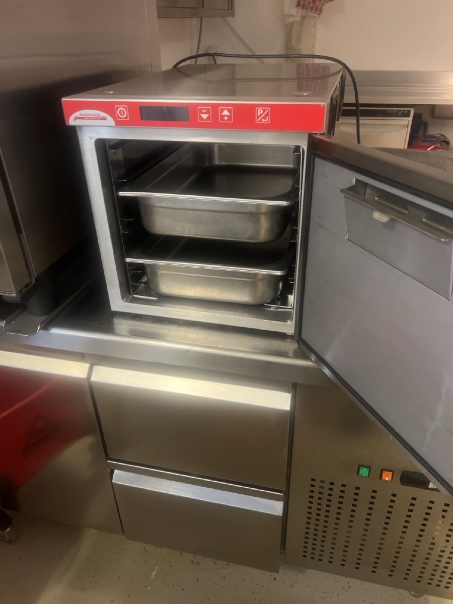 Hugentobler Appareils de cuisine: Holdomat – D'occasion à Kleinwangen par Too_NI 1