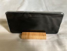 Support für Handy und Tablett aus Holz, praktisch und schön!