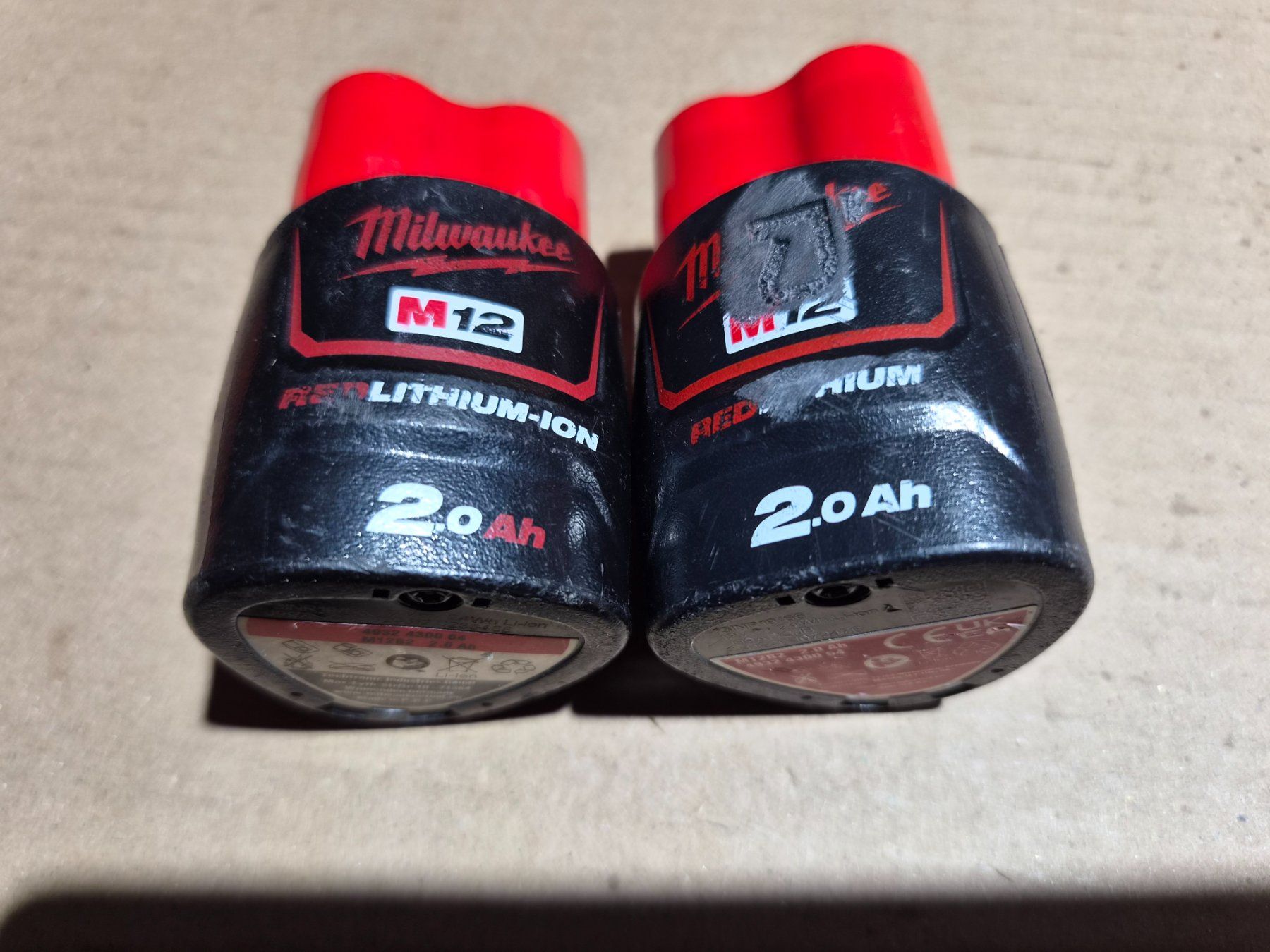 Milwaukee Akkus: 2 Milwaukee Akkus 12V 2Ah Gebraucht – Neu und originalverpackt aus Reutigen von beore 1
