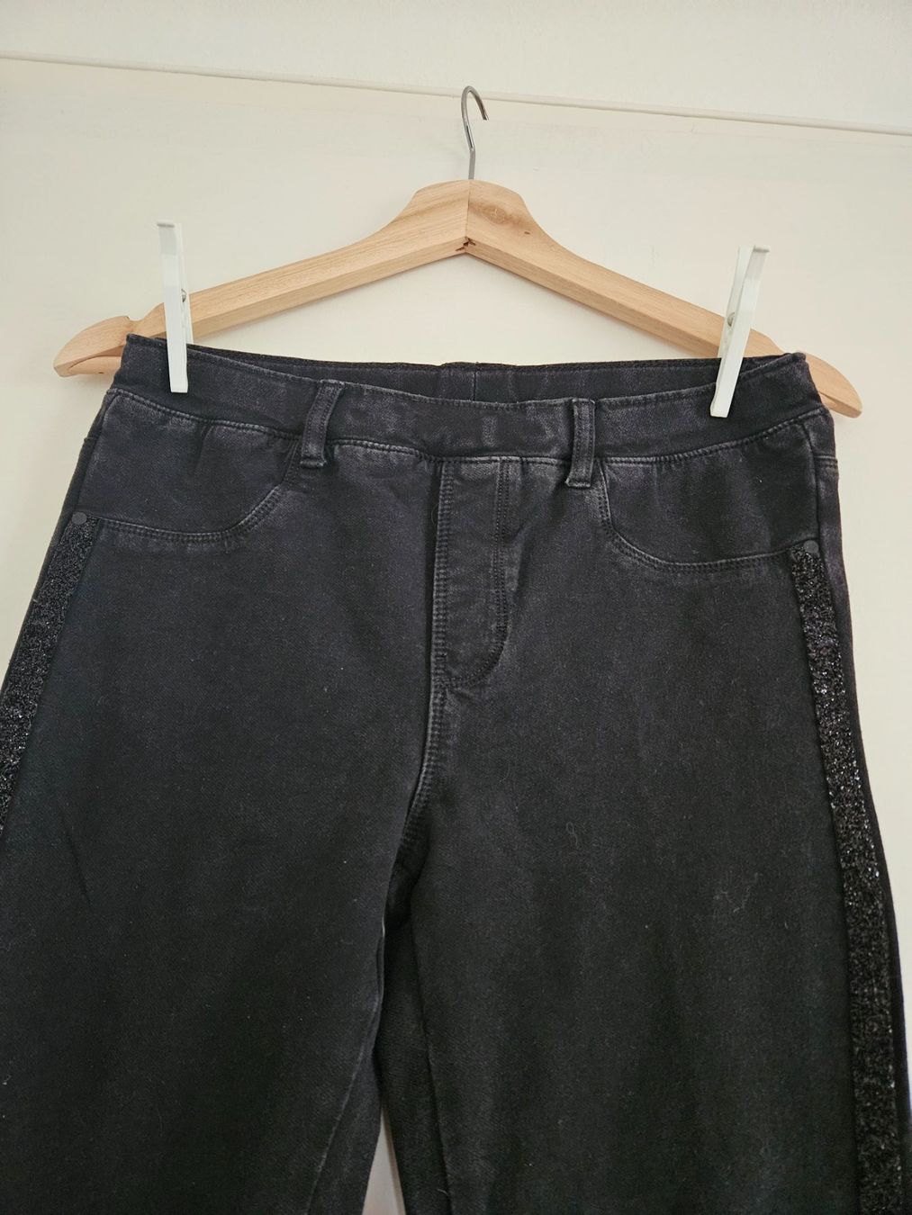 Pantaloni: Hose 170/176 mit Glitzerstreifen – Usato da Schaffhausen venduto da sabrina915 3