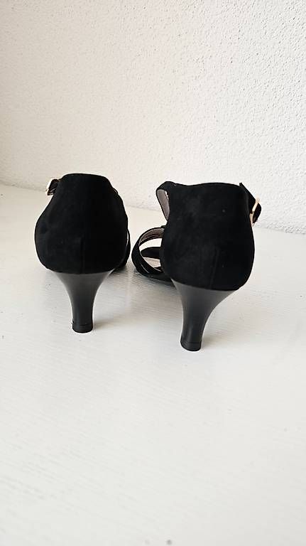 Scarpe da donna: Riemensandaletten – Usato da Sursee venduto da nei_7klk 2