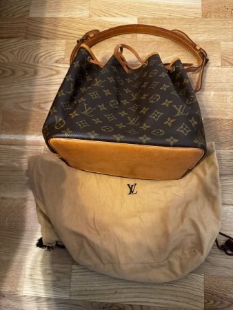 T0013- Louis Vuitton LV Bucket Bag