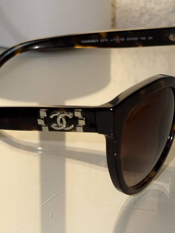 Brillen & Gläser: Chanel Sonnenbrille – Gebraucht aus Erlinsbach SO von VWV1 1