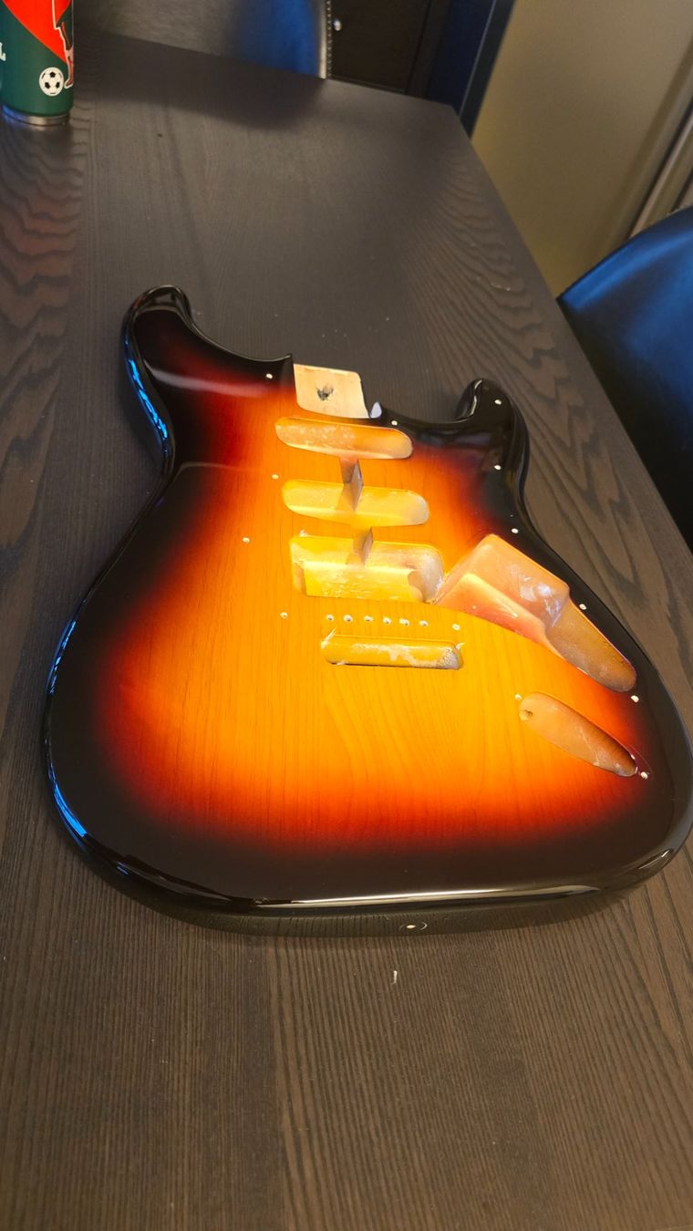 Instruments de musique: Strat Body – D'occasion à Zürich par RandomDave 1