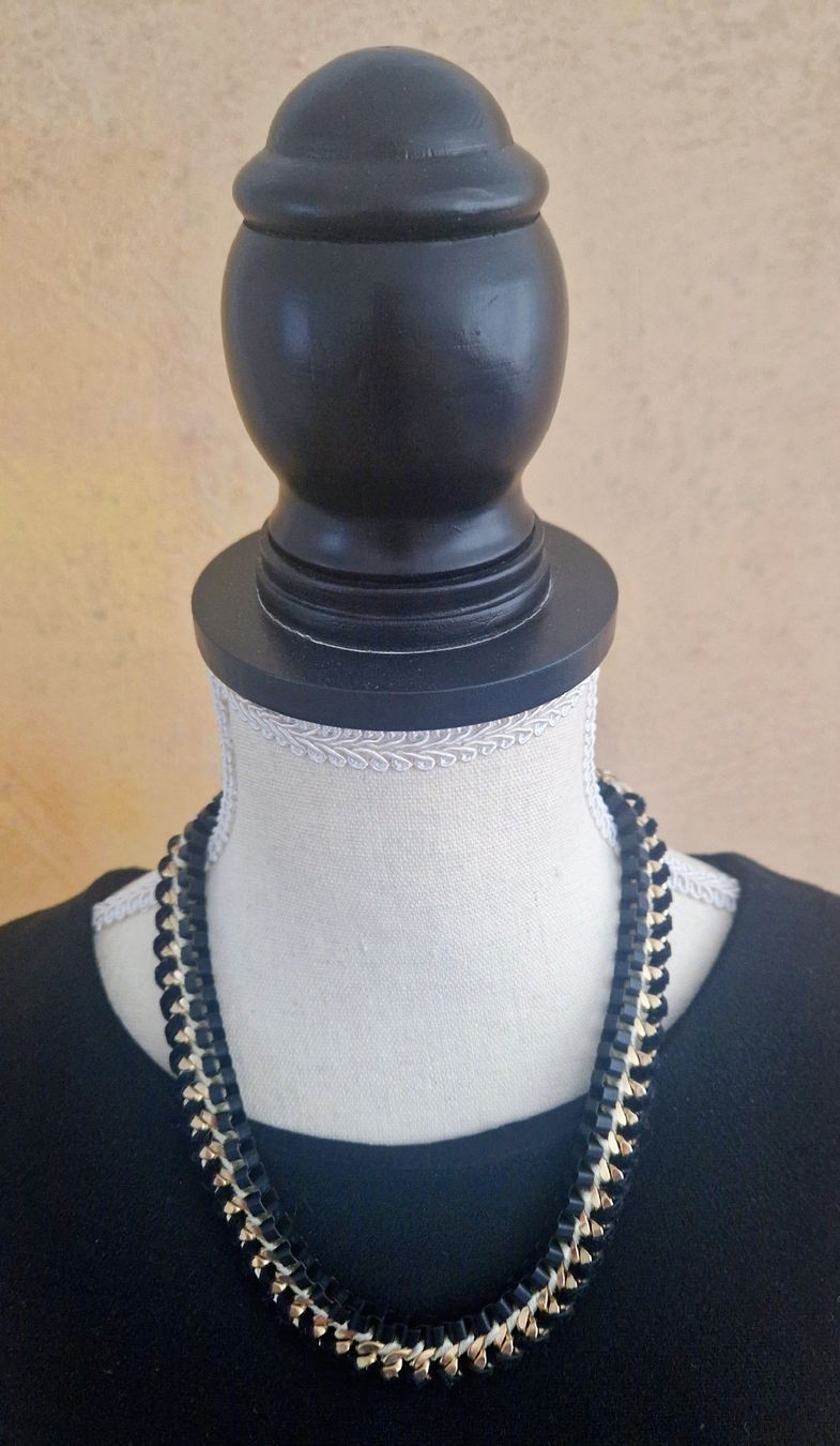 Catenine: Statement Halskette in Gold-Schwarz – Usato da Horgen venduto da akkohappyshopping 4