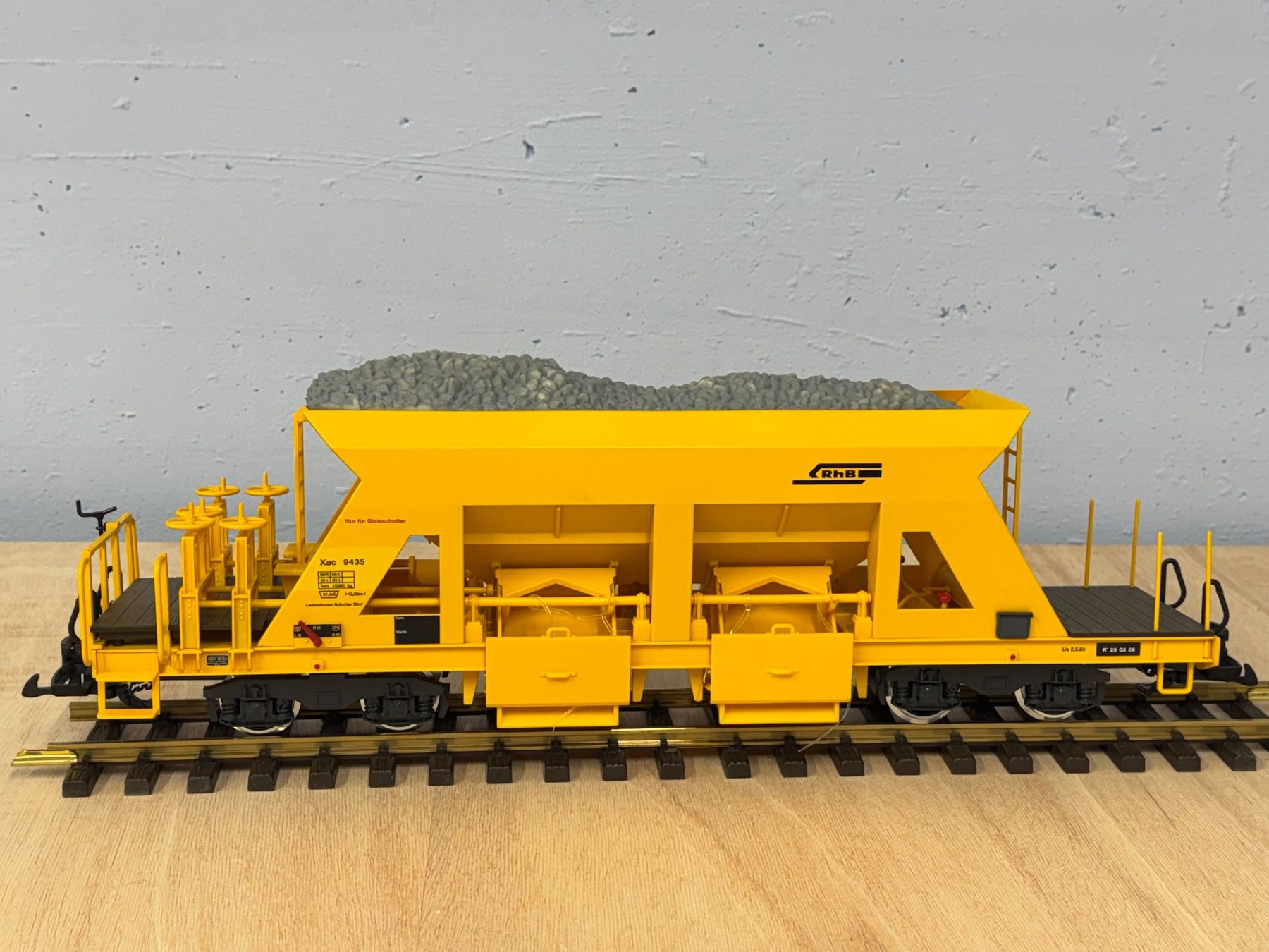 LGB 46690-01 RhB Selbstentladewagen Xac 9435, neu, gelb (Neu (gemäss ...