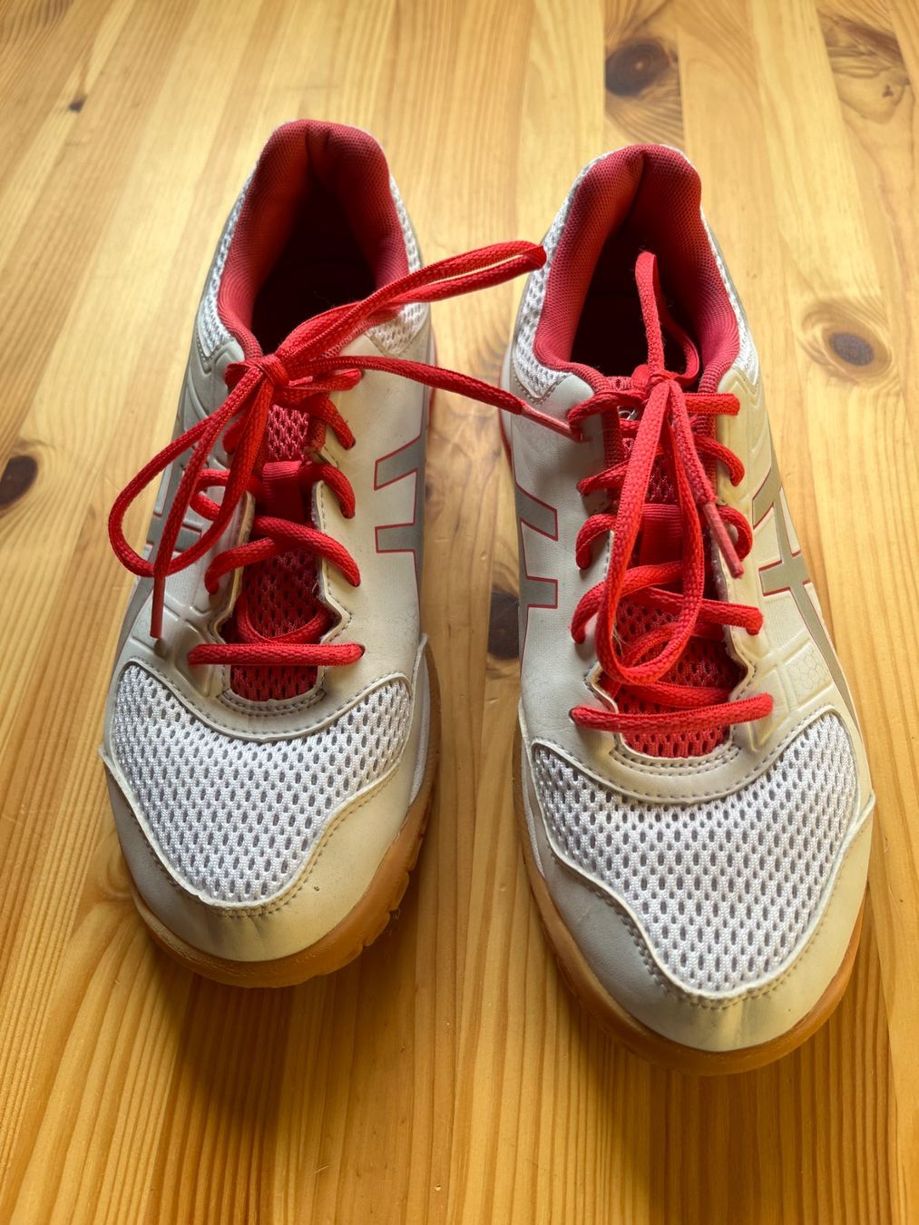 Damenschuhe: Asics Gel Rocket Hallenschuh W 39.5 – Gebraucht aus Schwändi GL von S13f4n 1