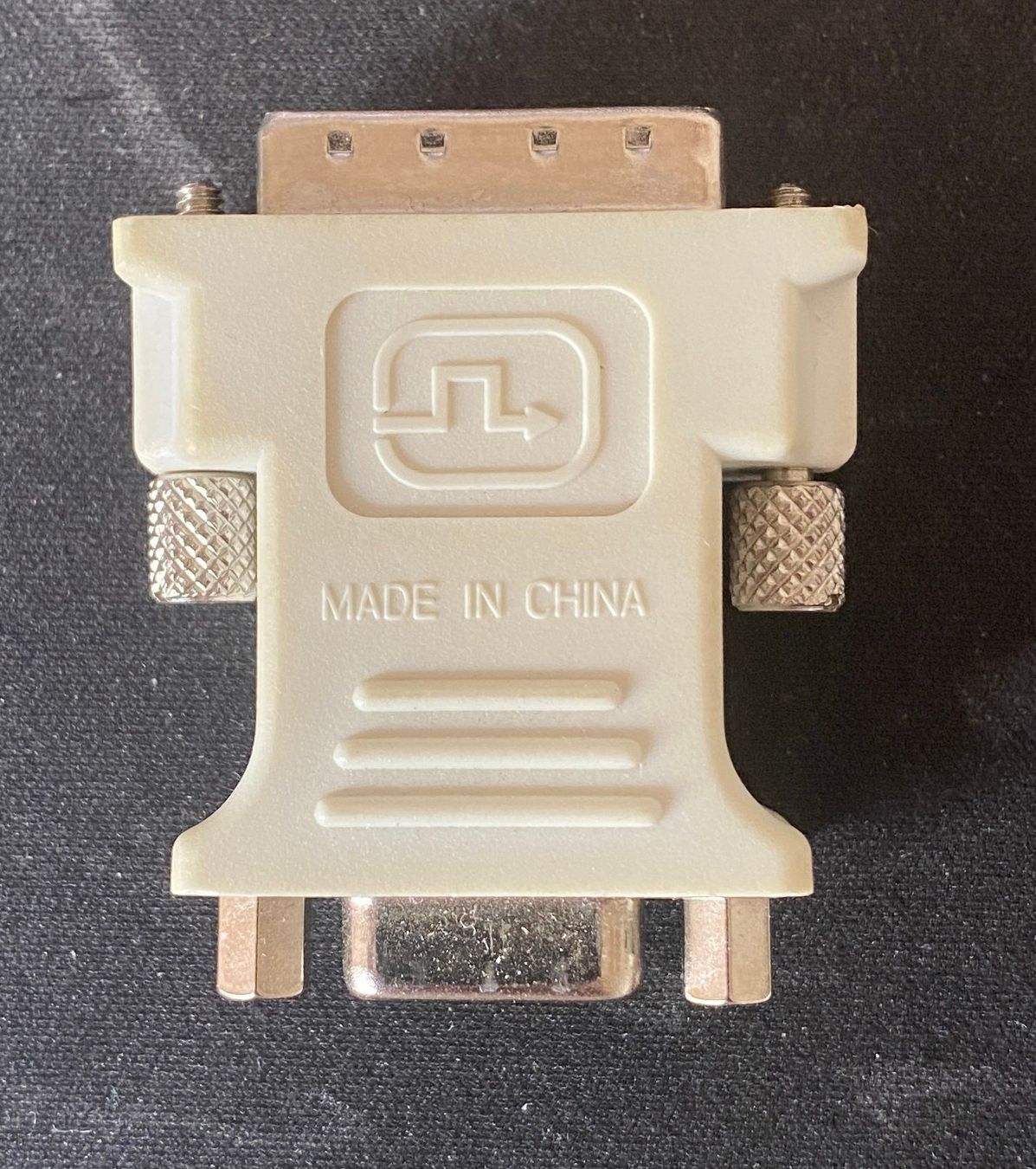 Unità & Adattatore: DVI - VGA Adapter – Usato da Winterthur venduto da YaV 1